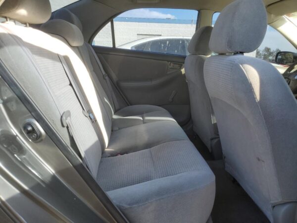 TOYOTA COROLLA GRAY - 1NXBR32E48Z051445