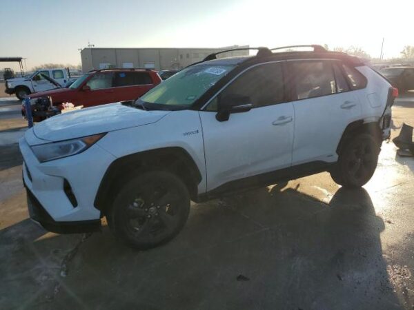 Toyota RAV4 XSE 2020 White 2.5L 4 — 2T3RWRFV3KW006175