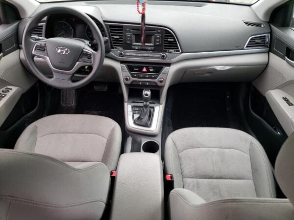 Hyundai Elantra 2017 - 5NPD74LF8HH079887