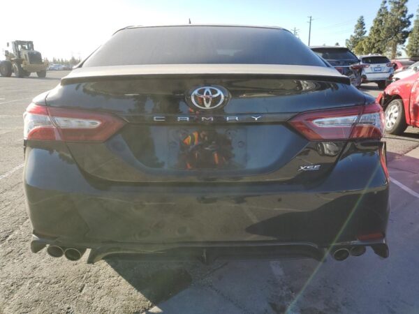 TOYOTA CAMRY BLACK - 4T1B61HK7JU133704