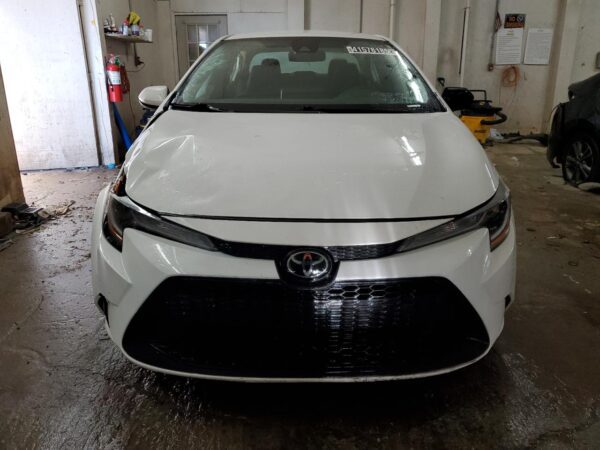 TOYOTA COROLLA WHITE - 5YFVPMAE1NP365531