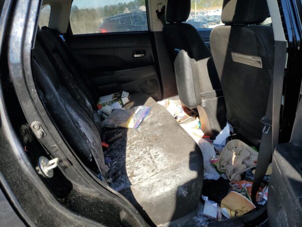 MITSUBISHI OUTLANDER BLACK - JA4AP3AUXJU015371