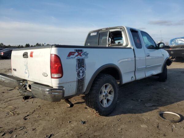 FORD F150 WHITE - 1FTRX18W22NA56755