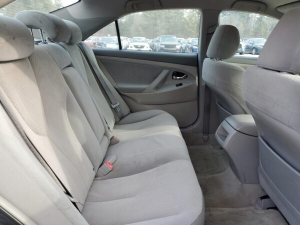 TOYOTA CAMRY GRAY - 4T1BE46K69U362488