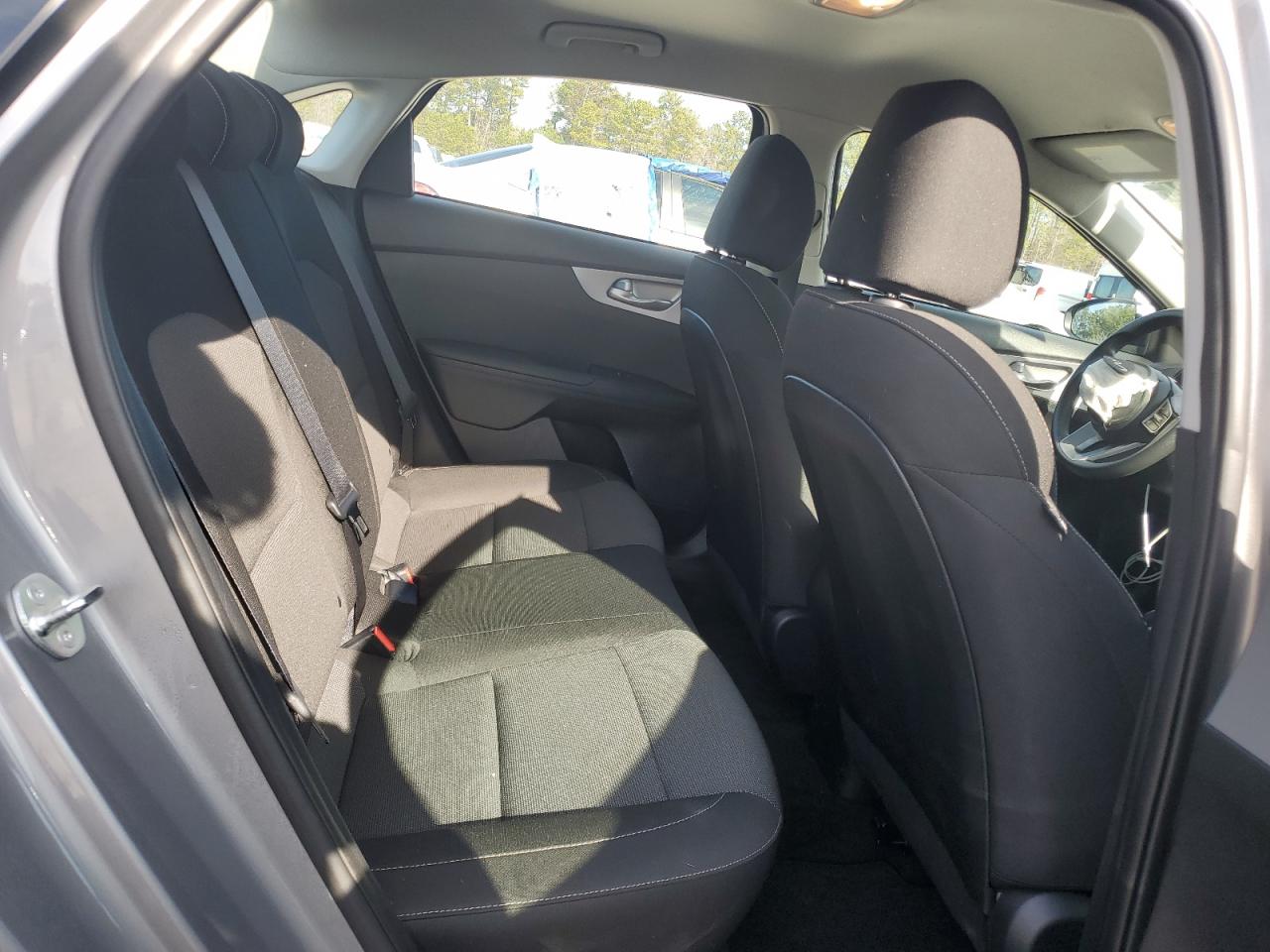 2023 Kia Forte - Image 10