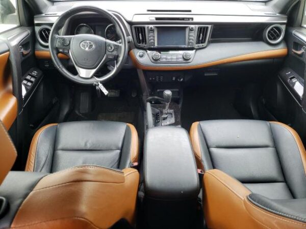 Toyota RAV4 2018 - JTMNFREV0JJ724621