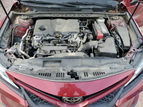 TOYOTA CAMRY MAROON - 4T1B11HK6JU646666