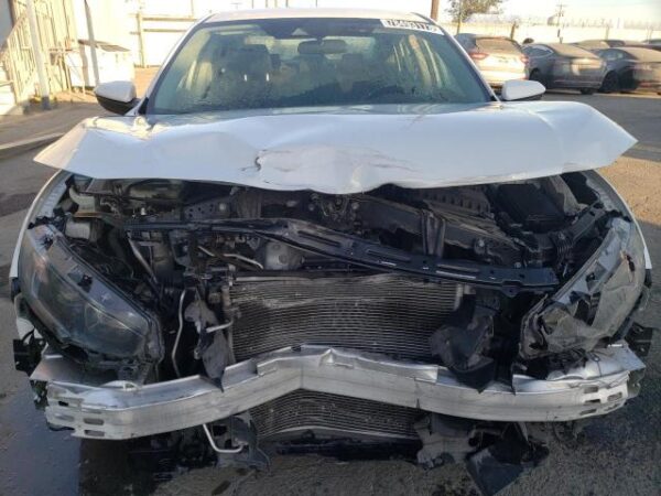 Honda Civic 2019 - 2HGFC2F64KH548219