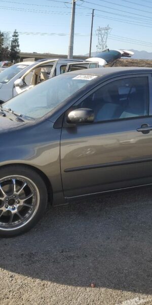 TOYOTA COROLLA GRAY - 1NXBR32E48Z051445