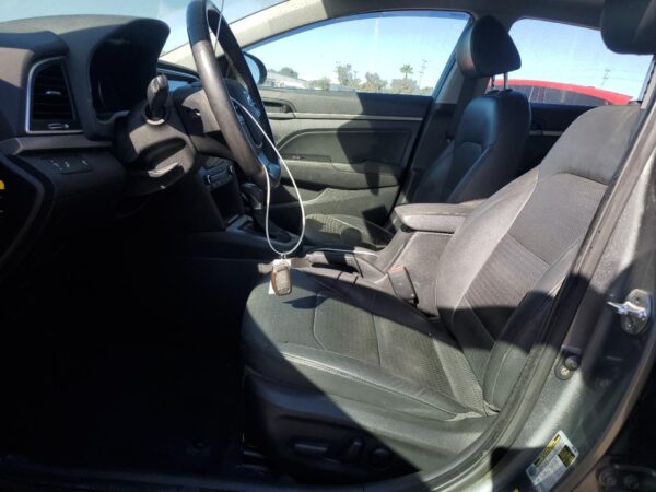 HYUNDAI ELANTRA SILVER - KMHD84LF1HU268217