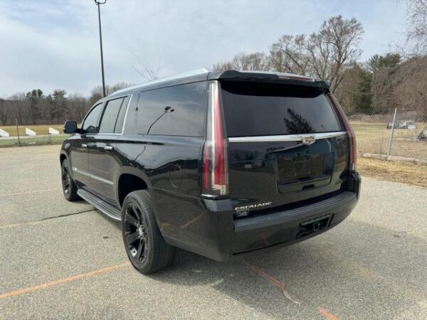 Cadillac Escalade 2015 - 1GYS4SKJ1FR666104