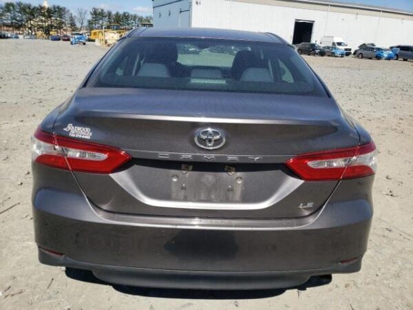 Toyota CAMRY 2018 - 4T1B11HK4JU598004