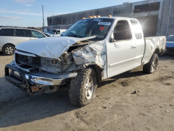 FORD F150 WHITE - 1FTRX18W22NA56755