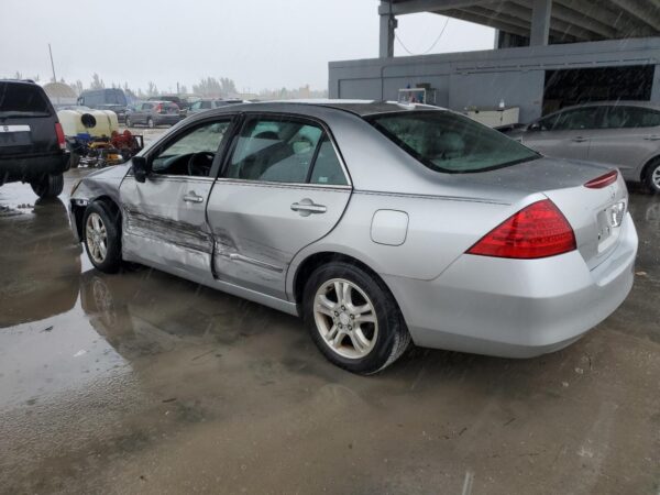 HONDA ACCORD SILVER - 1HGCM56837A052773