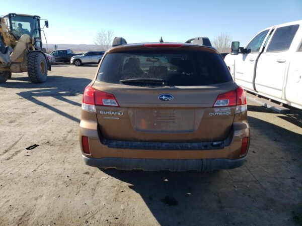 SUBARU OUTBACK BROWN - 4S4BRCJC4D3276173