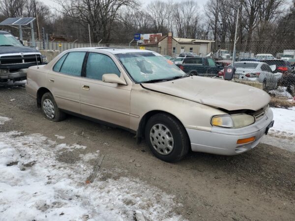 TOYOTA CAMRY GOLD - 4T1BG12KXTU817722