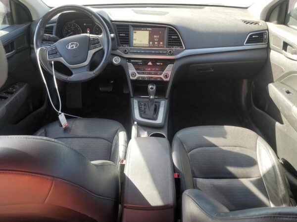 HYUNDAI ELANTRA SILVER - KMHD84LF1HU268217