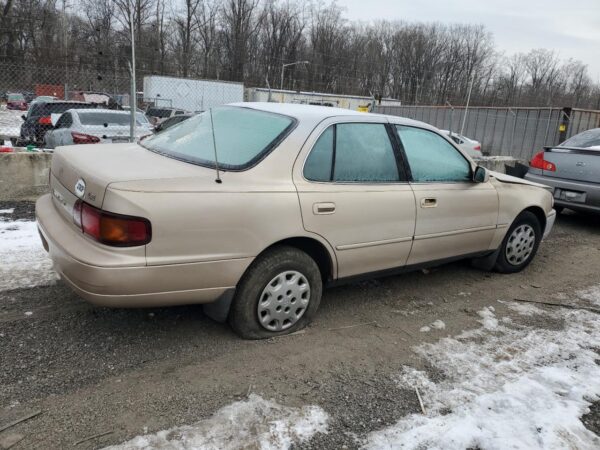 TOYOTA CAMRY GOLD - 4T1BG12KXTU817722