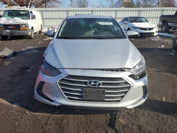 HYUNDAI ELANTRA SILVER - 5NPD74LF5HH071004
