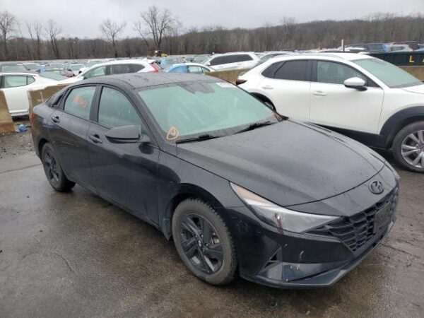 Hyundai Elantra 2022 - KMHLM4AJ0NU031972