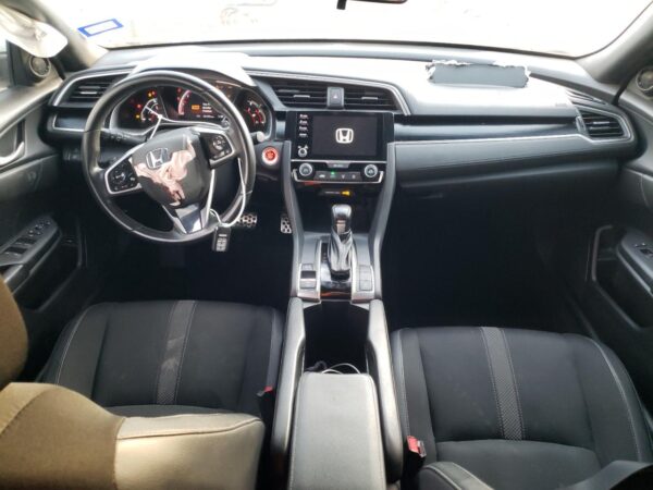HONDA CIVIC WHITE - 2HGFC2F89KH571528