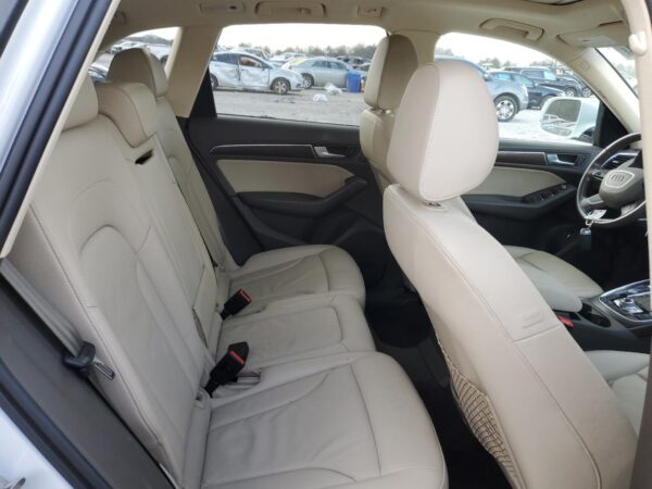 AUDI Q5 WHITE - WA1C2AFP4HA073180