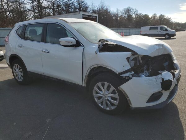 NISSAN ROGUE WHITE - 5N1AT2MV2FC836439