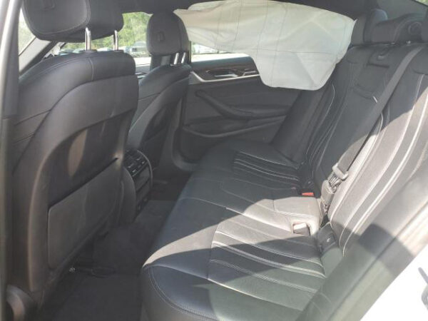 2019 BMW 530i xDrive White - WBAJA5C54KG900297