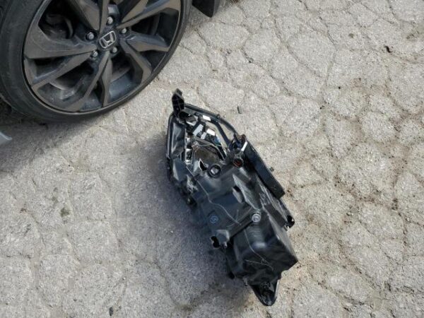 Nissan ROGUE 2018 - 5N1ET2MV4JC823377