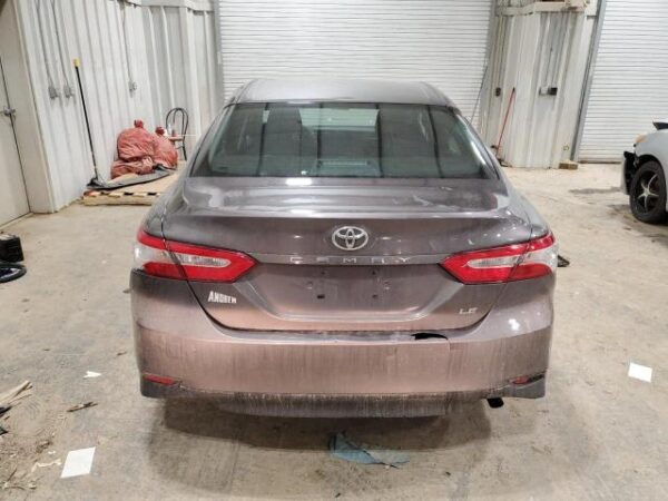 Toyota CAMRY 2018 - 4T1B11HK0JU623853