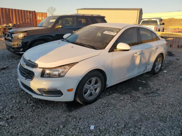 CHEVROLET CRUZE WHITE - 1G1PC5SB2F7238197