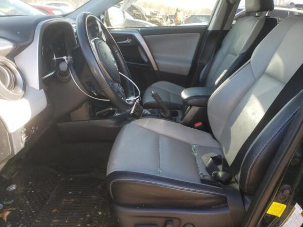 Toyota RAV4 2018 - JTMDJREV2JD214781