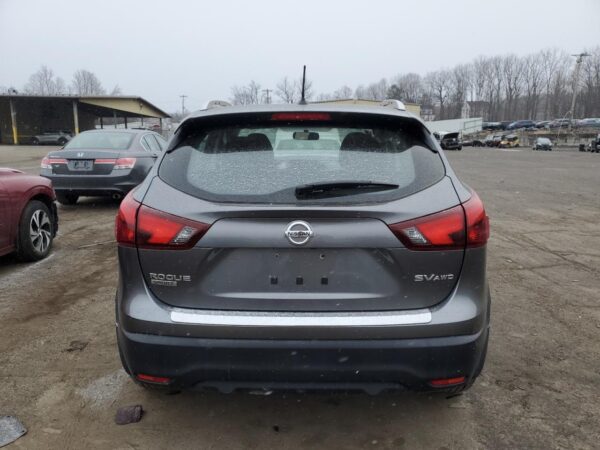 NISSAN ROGUE GRAY - JN1BJ1CRXJW200522