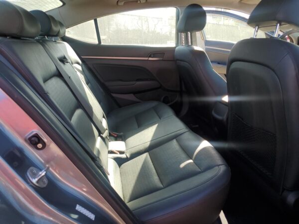 HYUNDAI ELANTRA SILVER - KMHD84LF1HU268217
