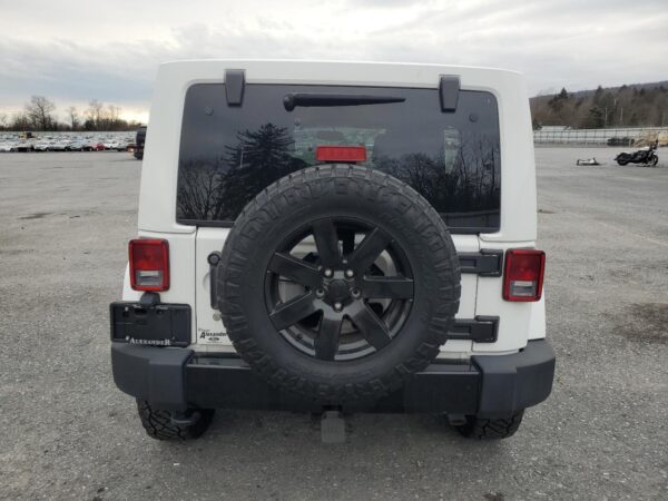 JEEP WRANGLER WHITE - 1C4BJWEGXEL325694