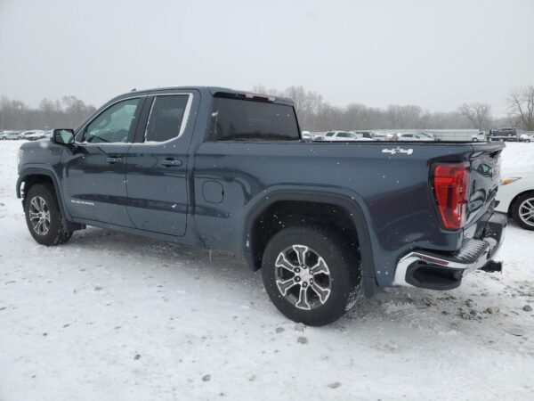 GMC SIERRA TEAL - 1GTR9BEK4MZ219175