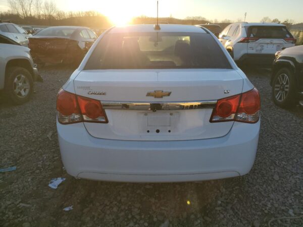 CHEVROLET CRUZE WHITE - 1G1PC5SB2F7238197