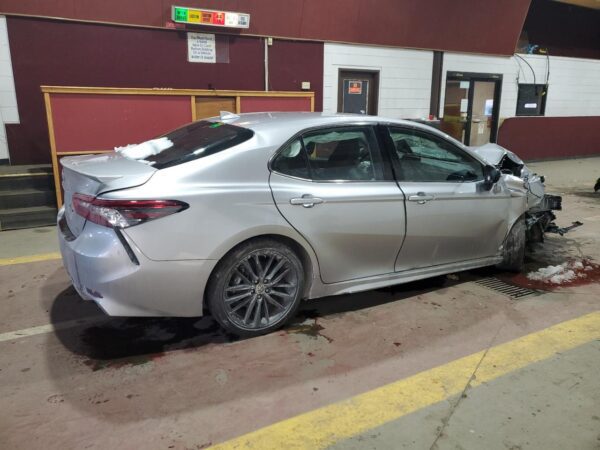 TOYOTA CAMRY SILVER - 4T1K61AK5RU879638