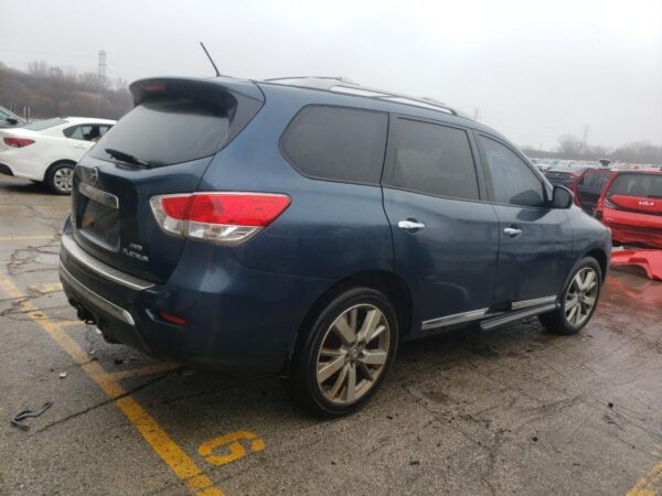 NISSAN PATHFINDER BLUE - 5N1AR2MM4DC680889