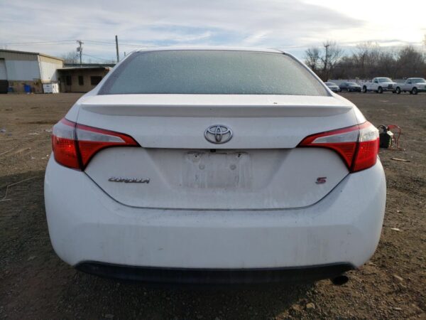 TOYOTA COROLLA WHITE - 2T1BURHE9FC357452