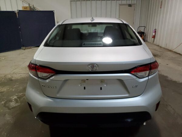 TOYOTA COROLLA SILVER - 5YFB4MDE2RP167666