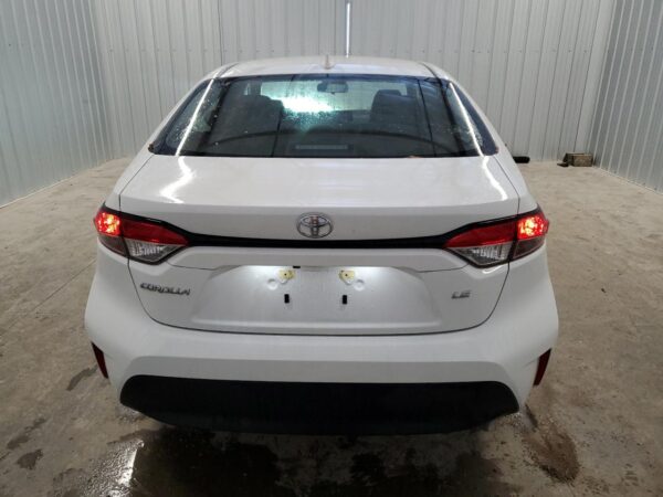 TOYOTA COROLLA WHITE - 5YFB4MDE8RP200525