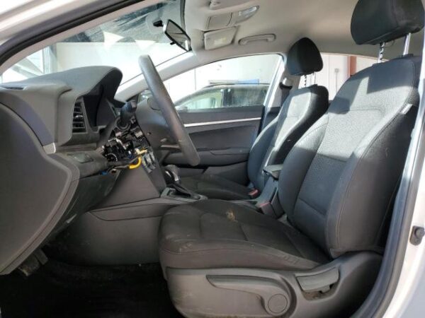 Hyundai Elantra 2019 - 5NPD74LF7KH430747