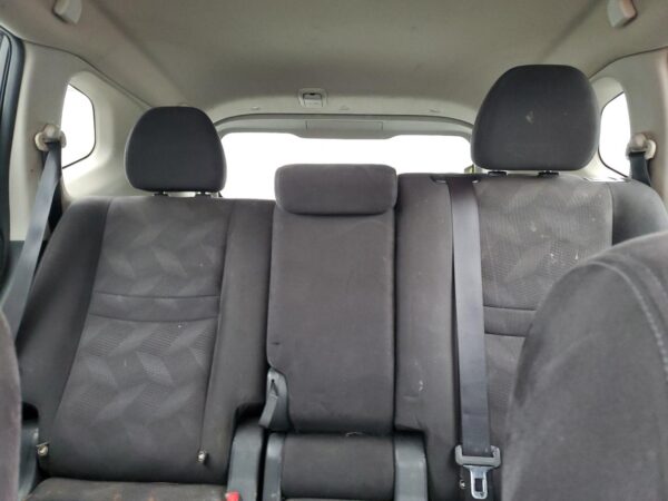 NISSAN ROGUE SILVER - KNMAT2MV1FP523069
