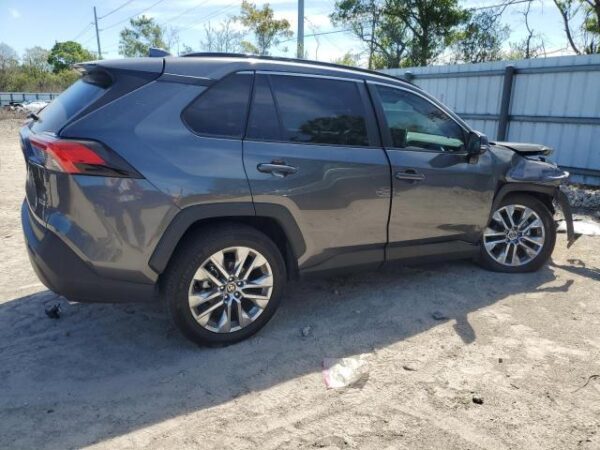 Toyota RAV4 2021 - 2T3C1RFV6MC143877