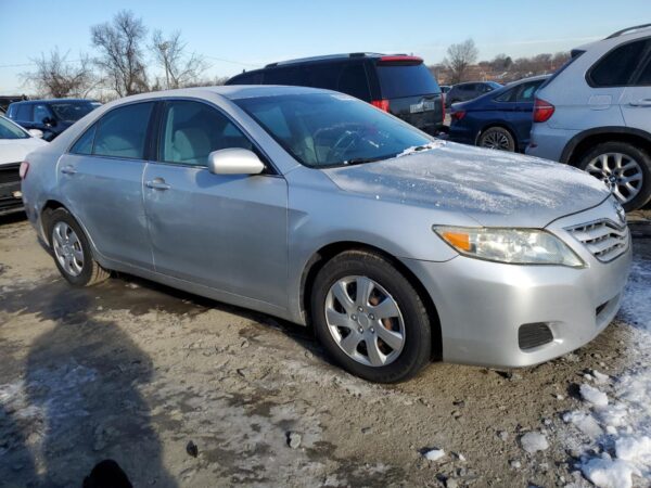 TOYOTA CAMRY SILVER - 4T1BF3EK4BU179878