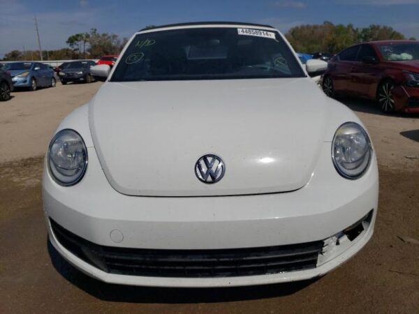 Volkswagen BEETLE 2015 - 3VW517AT5FM810179