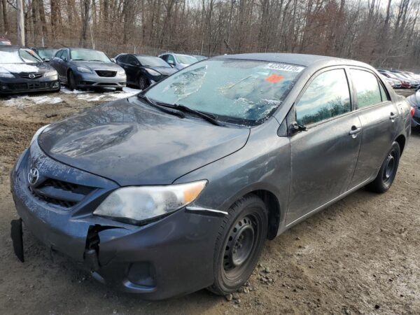 TOYOTA COROLLA BLACK - 2T1BU4EE6BC676034