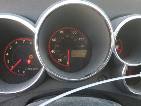 TOYOTA COROLLA SILVER - 2T1KR32E94C207409