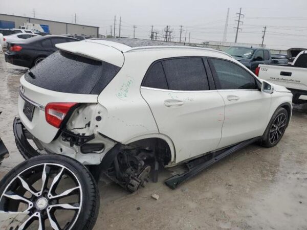 Mercedes-benz GLA 2017 - WDCTG4EB8HJ337574